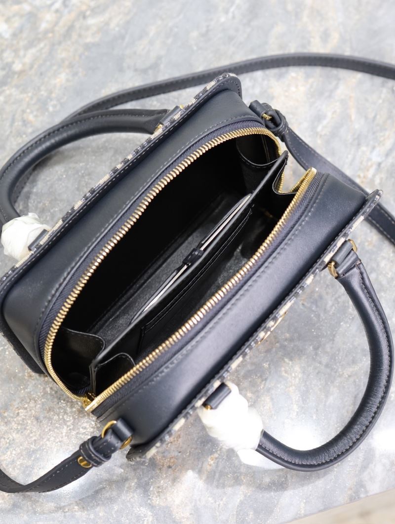 chr1st1an D10r montaigne bags